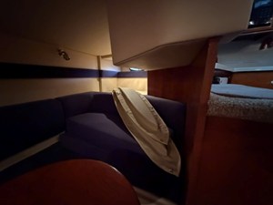 Cruisers Yachts 340 EXPRESS 21 2005 Cruisers Yachts 340 EXPRESS 22