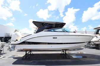 Sea Ray SLX 260 Outboard 1 2027 Sea Ray SLX 260 Outboard 2
