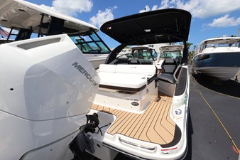 Sea Ray SLX 260 Outboard 6 2027 Sea Ray SLX 260 Outboard 7