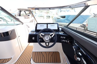 Sea Ray SLX 260 Outboard 16 2027 Sea Ray SLX 260 Outboard 17