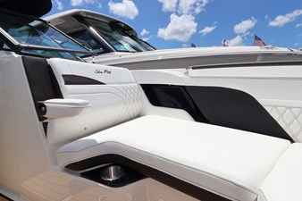 Sea Ray SLX 260 Outboard 27 2027 Sea Ray SLX 260 Outboard 28