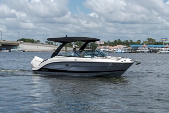 Sea Ray SLX 260 Outboard 5 2027 Sea Ray SLX 260 Outboard 6