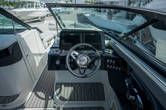 Sea Ray SLX 260 Outboard 12 2027 Sea Ray SLX 260 Outboard 13