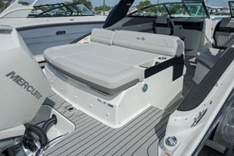 Sea Ray SLX 260 Outboard 26 2027 Sea Ray SLX 260 Outboard 28