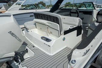 Sea Ray SLX 260 Outboard 27 2027 Sea Ray SLX 260 Outboard 29