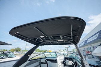 Sea Ray SLX 260 Outboard 30 2027 Sea Ray SLX 260 Outboard 32
