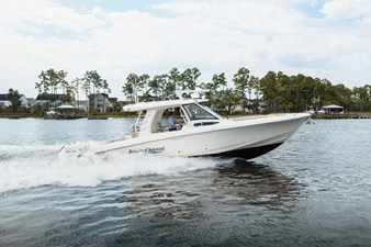 Boston Whaler 350 REALM 0 2021 Boston Whaler 350 REALM 1