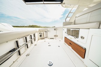 Boston Whaler 350 REALM 8 2021 Boston Whaler 350 REALM 9
