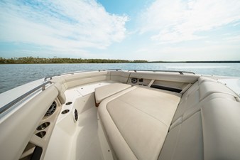 Boston Whaler 350 REALM 21 2021 Boston Whaler 350 REALM 22