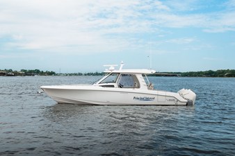 Boston Whaler 350 REALM 22 2021 Boston Whaler 350 REALM 23