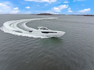 Cruisers Yachts 50 GLS OB 2 2026 Cruisers Yachts 50 GLS OB 3