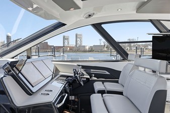 Cruisers Yachts 50 GLS OB 24 2026 Cruisers Yachts 50 GLS OB 25