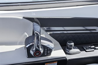 Cruisers Yachts 50 GLS OB 30 2026 Cruisers Yachts 50 GLS OB 31