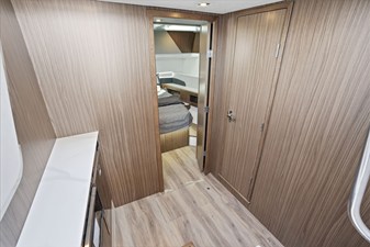 Cruisers Yachts 50 GLS OB 35 2026 Cruisers Yachts 50 GLS OB 36
