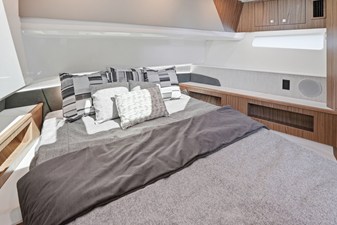 Cruisers Yachts 50 GLS OB 38 2026 Cruisers Yachts 50 GLS OB 39