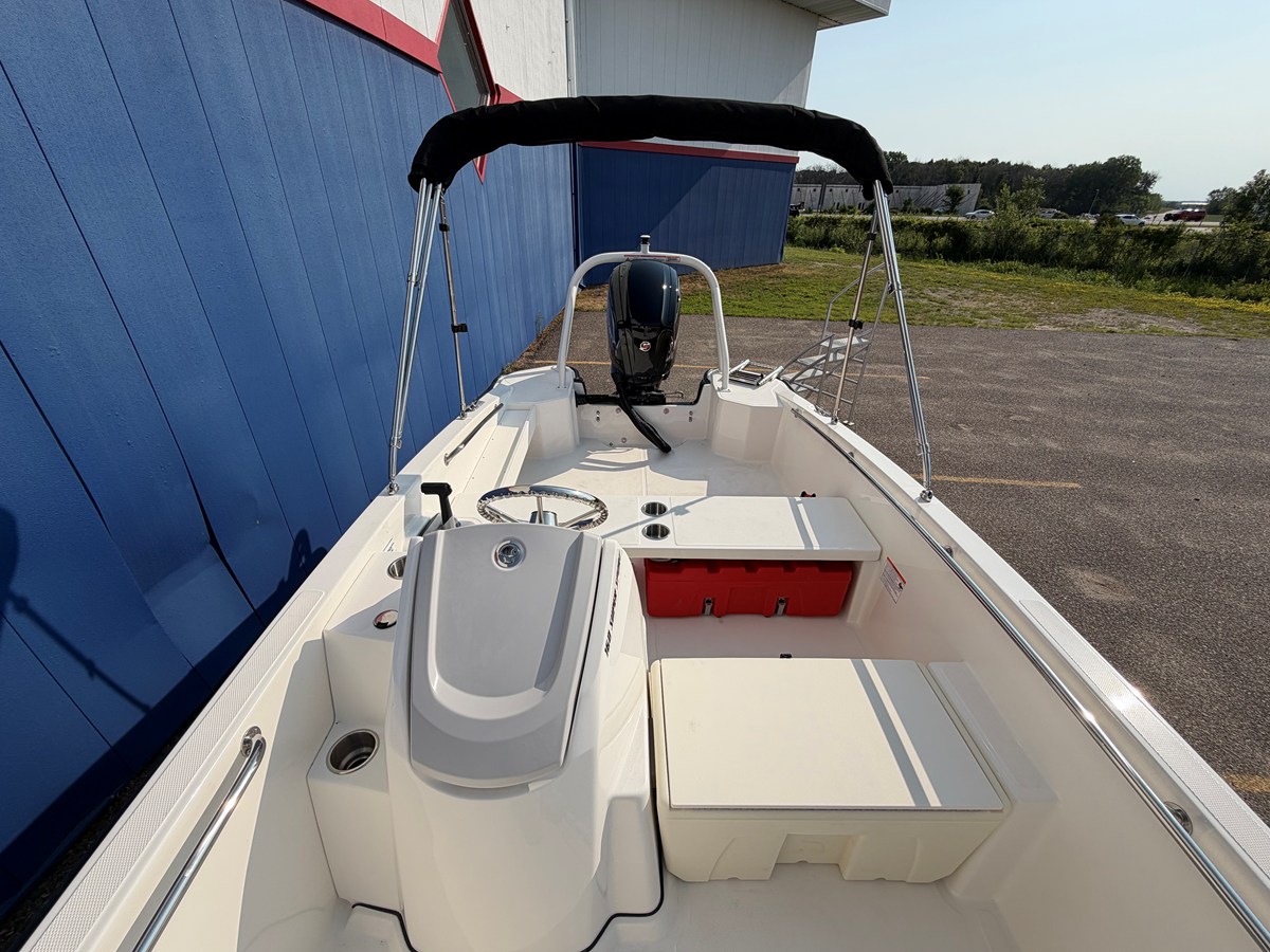 2027 Boston Whaler 160 Super Sport 17