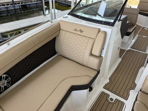 Sea Ray 270 SDX 13 2024 Sea Ray 270 SDX 14