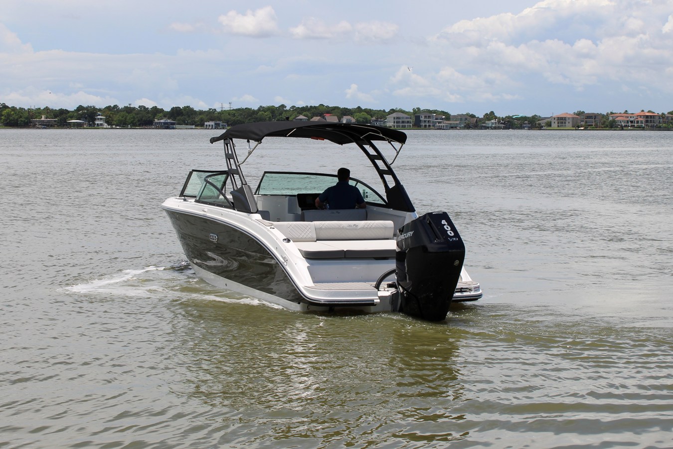 2026 Sea Ray SDX 270 Outboard 12