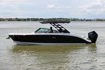 Sea Ray SDX 270 Outboard 0 2026 Sea Ray SDX 270 Outboard 1