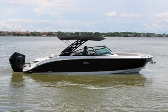 Sea Ray SDX 270 Outboard 7 2026 Sea Ray SDX 270 Outboard 8