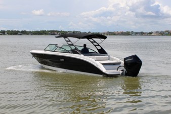 Sea Ray SDX 270 Outboard 12 2026 Sea Ray SDX 270 Outboard 13