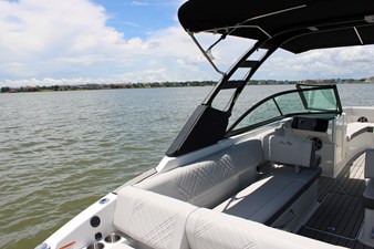 Sea Ray SDX 270 Outboard 23 2026 Sea Ray SDX 270 Outboard 24
