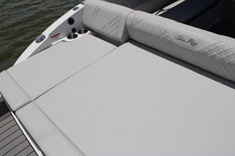 Sea Ray SDX 270 Outboard 24 2026 Sea Ray SDX 270 Outboard 25