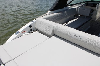 Sea Ray SDX 270 Outboard 25 2026 Sea Ray SDX 270 Outboard 26