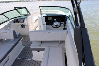 Sea Ray SDX 270 Outboard 30 2026 Sea Ray SDX 270 Outboard 31