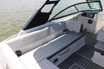 Sea Ray SDX 270 Outboard 31 2026 Sea Ray SDX 270 Outboard 32