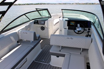 Sea Ray SDX 270 Outboard 32 2026 Sea Ray SDX 270 Outboard 33