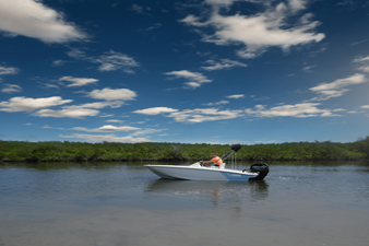 2027 Boston Whaler 130 Super Sport 18