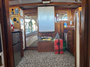 Gerri Rig 8 Cabin looking Aft