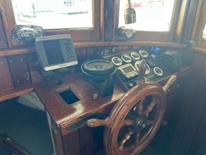 Gerri Rig 7 Pilothouse Helm