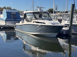 Boston Whaler 325 CONQUEST 1 2023 Boston Whaler 325 CONQUEST 2