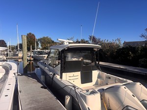 Boston Whaler 325 CONQUEST 3 2023 Boston Whaler 325 CONQUEST 4