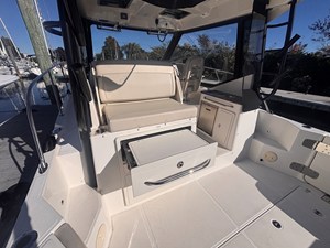Boston Whaler 325 CONQUEST 9 2023 Boston Whaler 325 CONQUEST 10