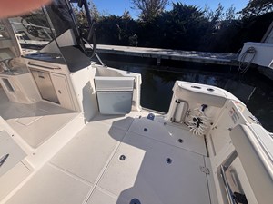 Boston Whaler 325 CONQUEST 10 2023 Boston Whaler 325 CONQUEST 11