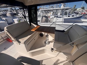 Boston Whaler 325 CONQUEST 15 2023 Boston Whaler 325 CONQUEST 16