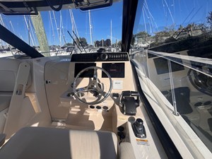 Boston Whaler 325 CONQUEST 17 2023 Boston Whaler 325 CONQUEST 18