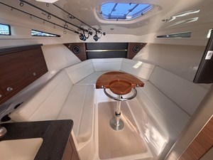 Boston Whaler 325 CONQUEST 24 2023 Boston Whaler 325 CONQUEST 25