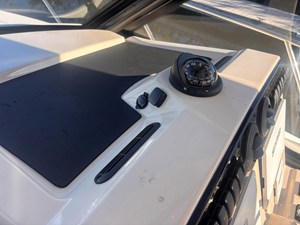 Boston Whaler 325 CONQUEST 33 2023 Boston Whaler 325 CONQUEST 34