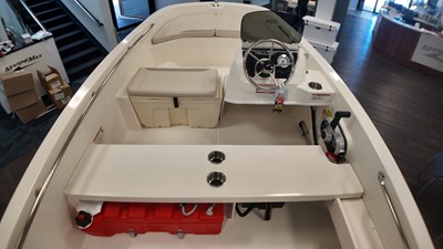 Boston Whaler 160 Super Sport 12 2027 Boston Whaler 160 Super Sport 13