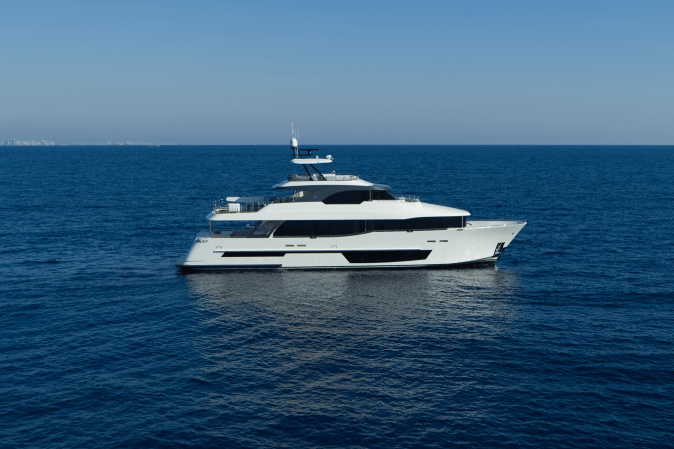 2027 Ocean Alexander 37L 10