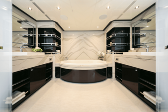 2027 Ocean Alexander 37L 47