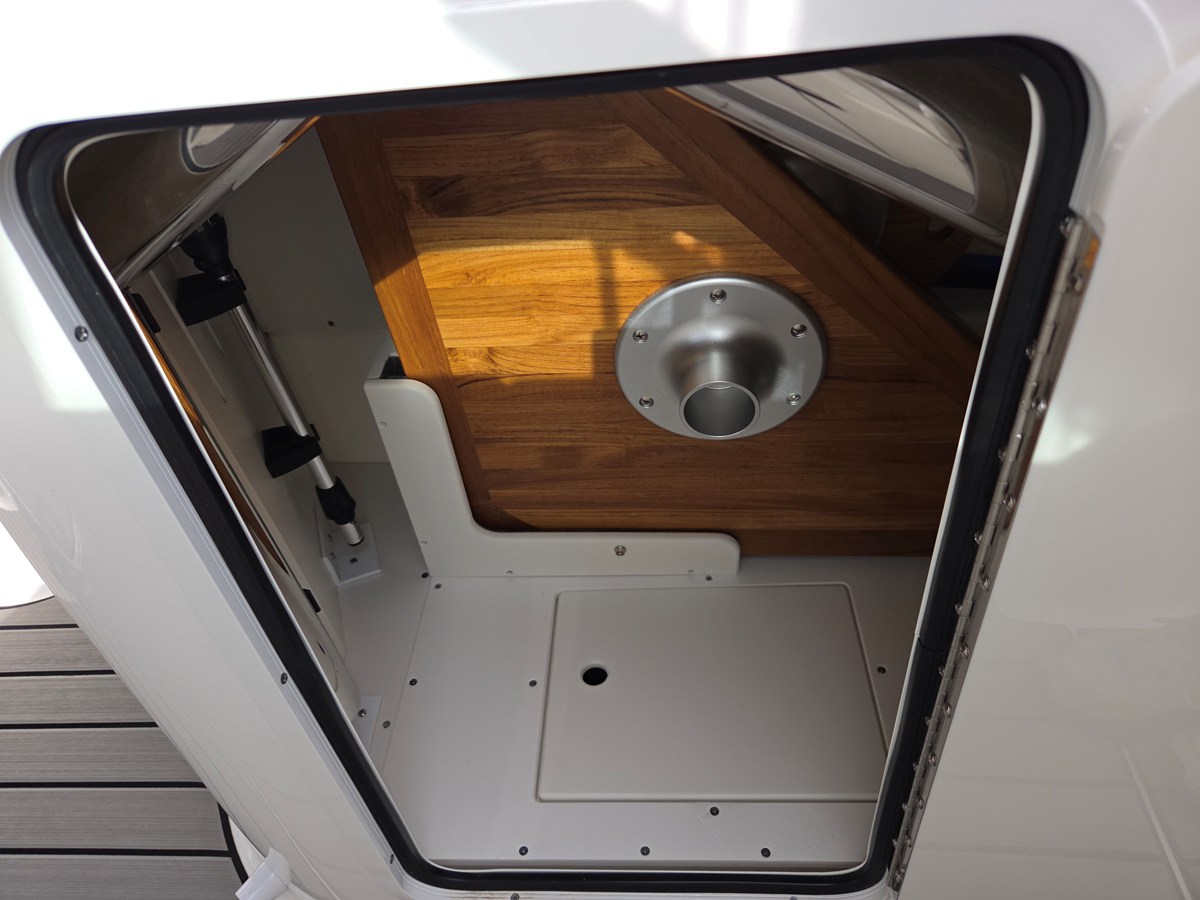 2026 Sea Ray SDX 250 32