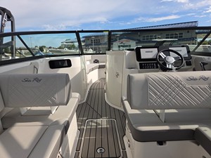 2026 Sea Ray SDX 250 15