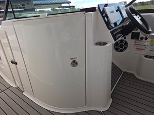 2026 Sea Ray SDX 250 35
