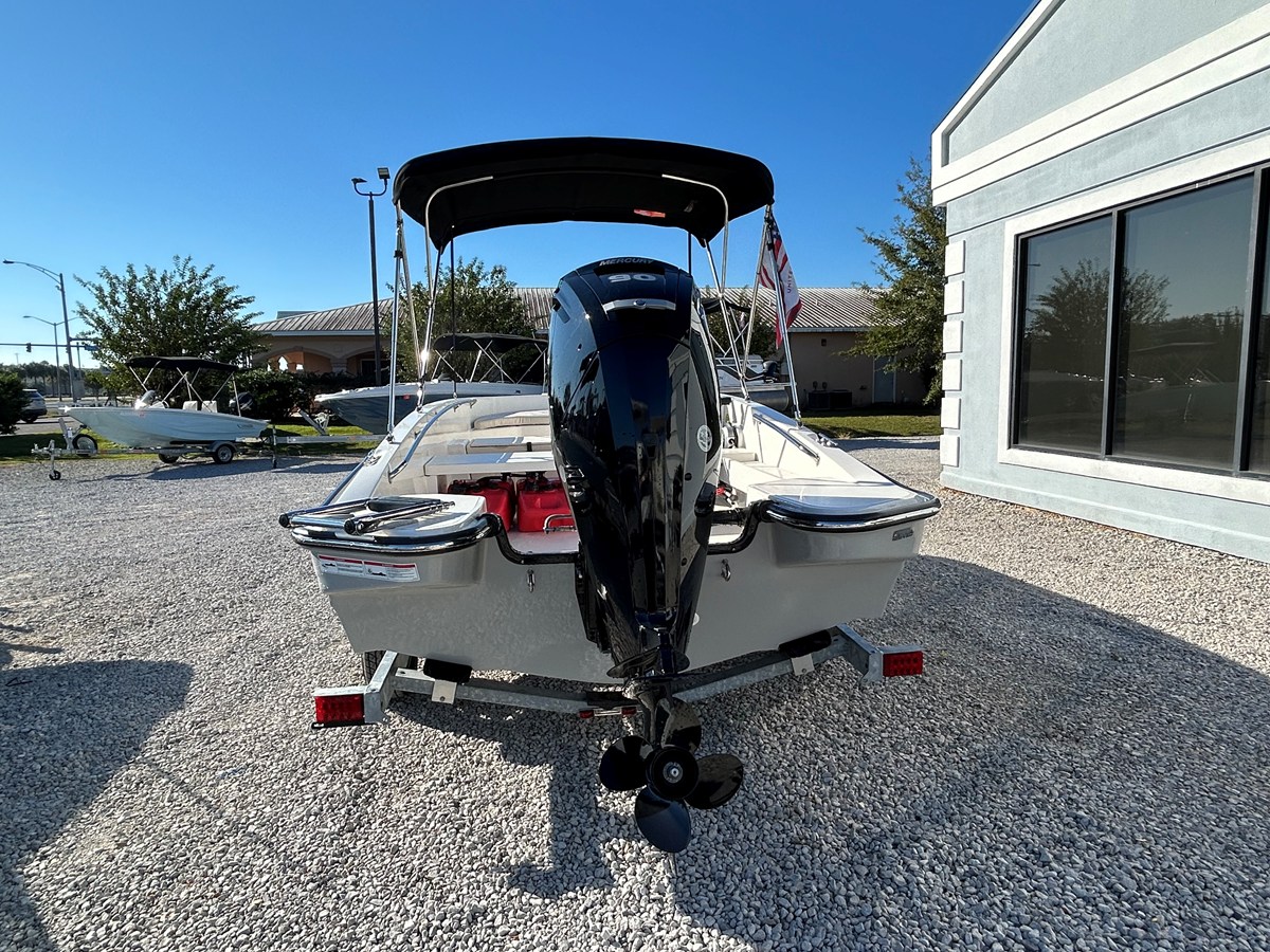 2026 Boston Whaler 160 Super Sport 6