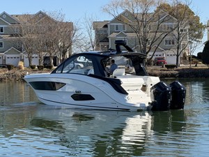 Sea Ray Sundancer 370 Outboard 3 2026 Sea Ray Sundancer 370 Outboard 4